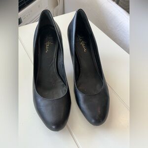 Cole Haan AIR black leather pumps